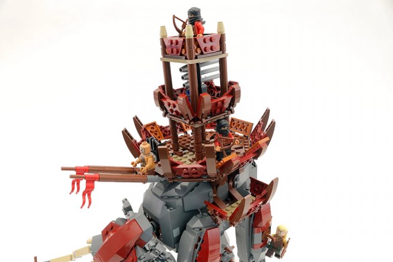 Tremble at the Might of This Custom LEGO Lord of the Rings Oliphant Set!