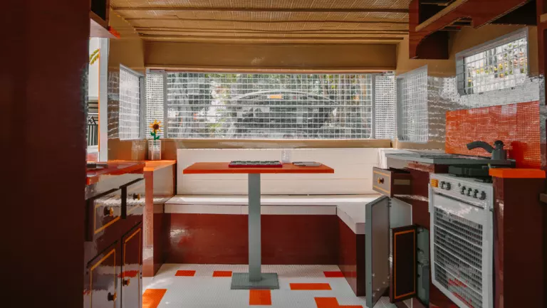 legocaravanguinnessinterior