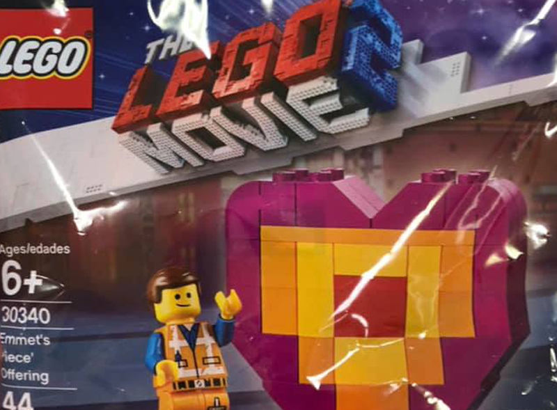 LEGO Movie 2 Emmet’s ‘Piece’ Offering (30340) Polybag Spotted in Target