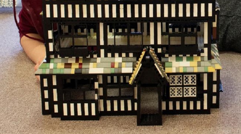 LEGO Black and White Museum featured 800 445