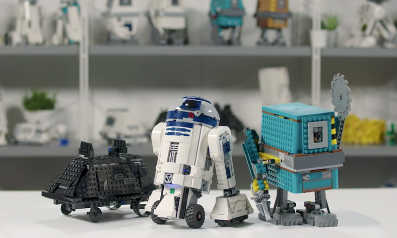 WATCH: LEGO Star Wars BOOST Droid Commander (75253) Set Designer Video