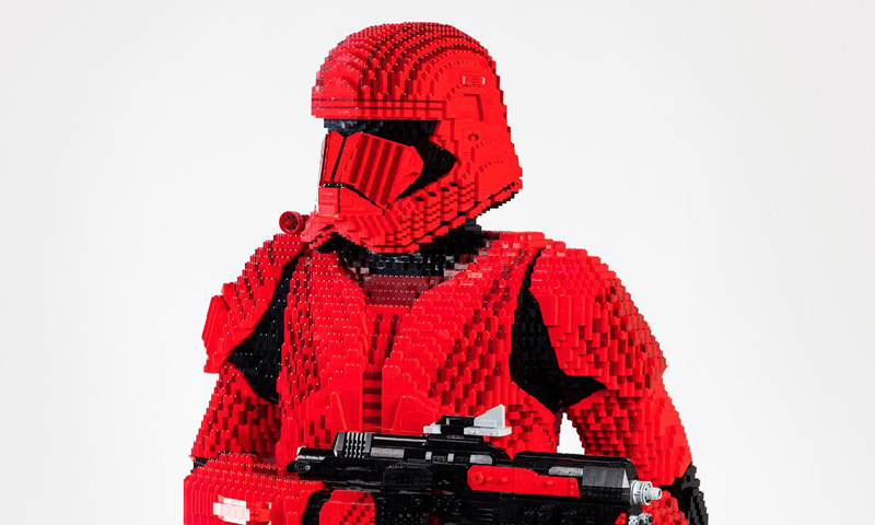 Life Size LEGO Star Wars Sith Trooper Statue to Debut at SDCC 2019
