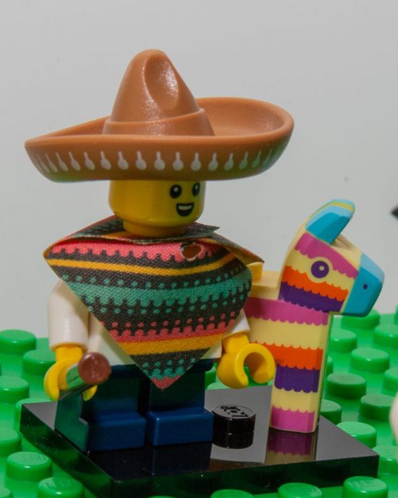 71027 piñata boy tbb