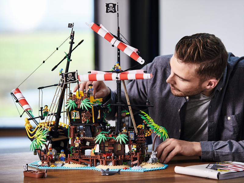 LEGO Ideas Pirates of Barracuda Bay