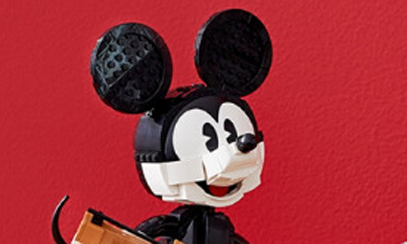LEGO Reveals the LEGO Disney Mickey and Minnie Mouse (43179) Buildable Characters