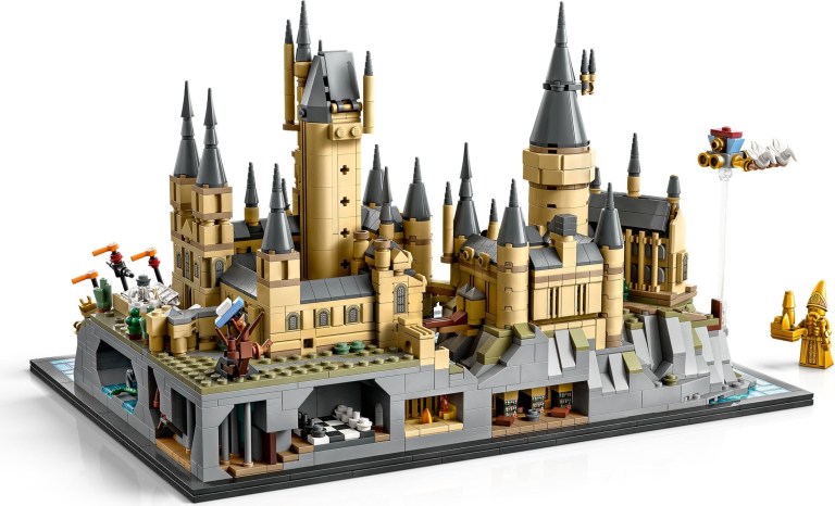 lego hogwarts castle and grounds 76419