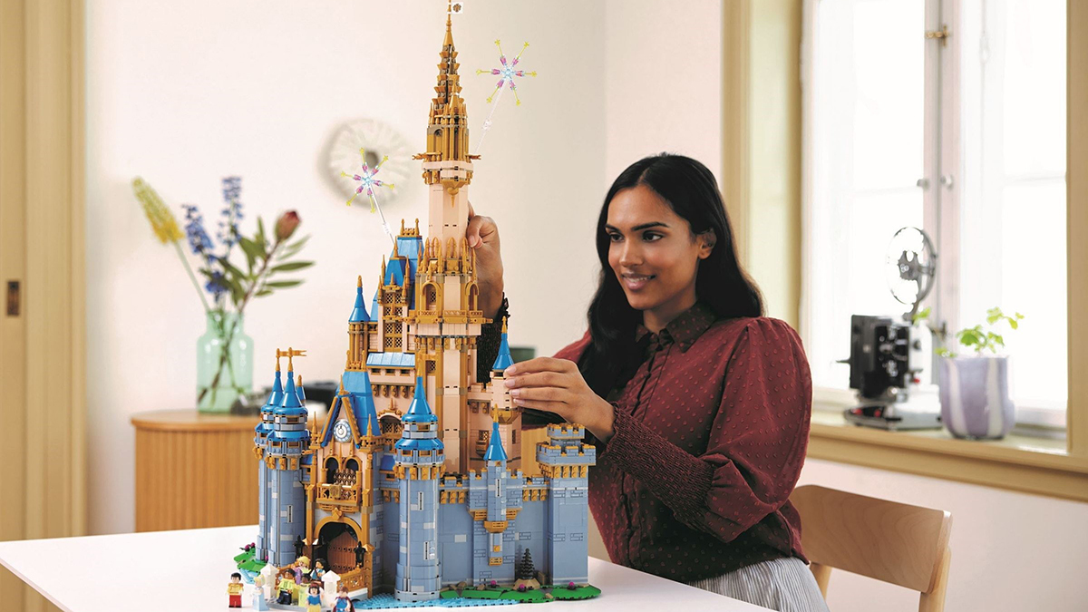 Discover the Spectacular LEGO Disney Castle 43222 and Celebrate 100 Years of Disney Magic