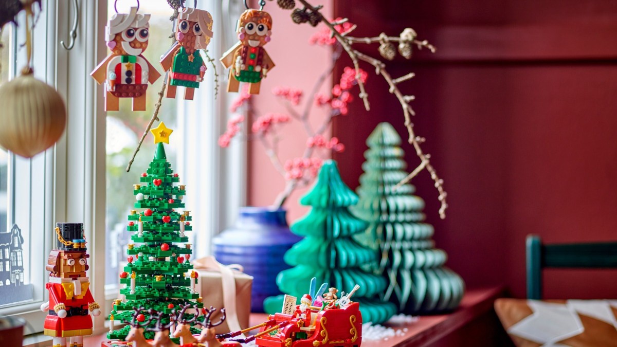 New LEGO Christmas Ornaments Gingerbread and Nutcracker Sets Available in October!